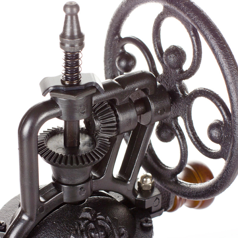 Ferris Wheel Design Vintage Manual Coffee Grinder With Ceramic Movement Retro Wooden Coffee Mill For Home Decoration - Image 4
